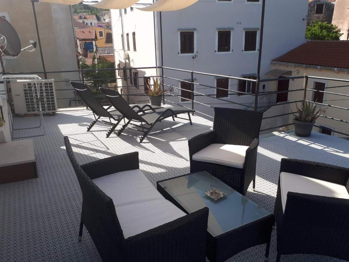 Apartments Petra 23 Малий Лошинь Екстер'єр фото